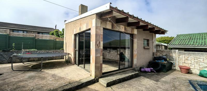 3 Bedroom Property for Sale in Dana Bay Western Cape